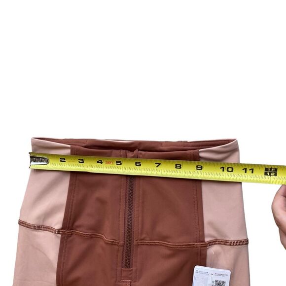 Lululemon Women’s 2 Hike To Swim Biker Shorts Brown Tan Colorblock Athletic New - Picture 6 of 7